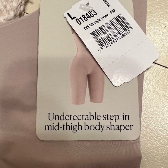 Leonisa Seamless Beige Shapewear Bodysuit - Picture 4 of 6